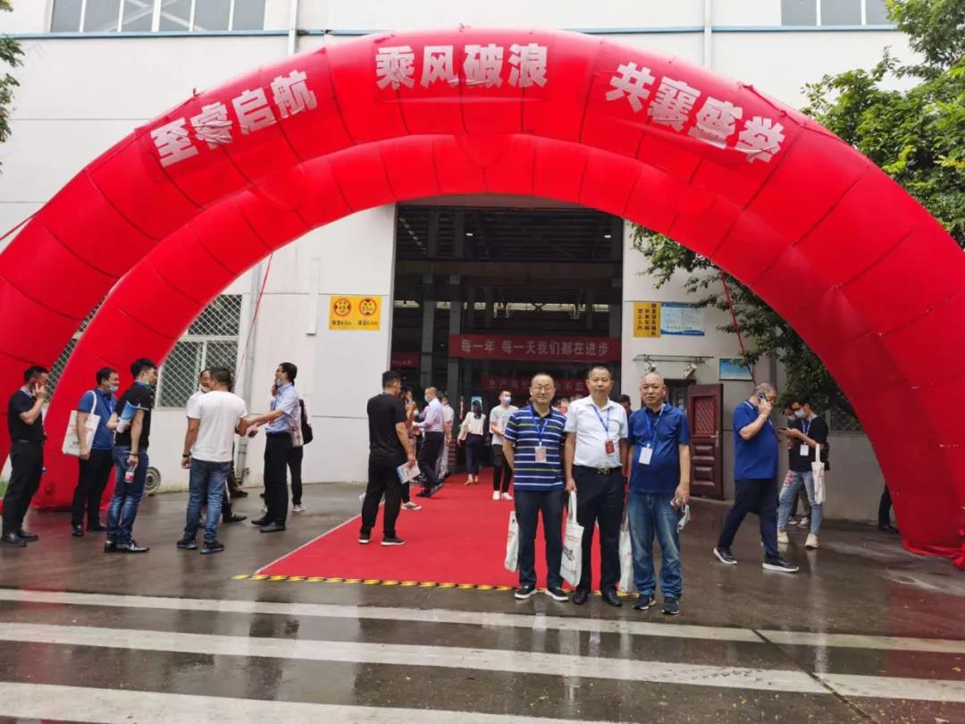 南京金陵金箔集團,金箔包裝，煙草包裝、食品包裝、藥品包裝、社會包裝、工業(yè)包裝